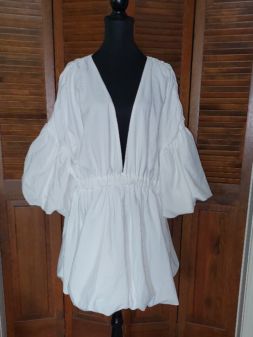 NWT PrettyLittleThing White Puff Sleeve Puffball Hem Shift Mini Dress Sz 18 - Picture 2 of 11
